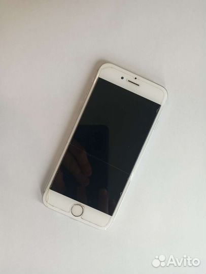 Телефон iPhone 6