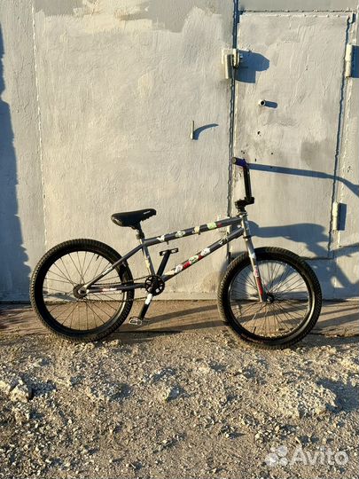 Трюковой велосипед bmx / бмх