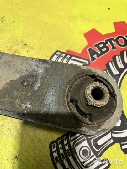 Рычаг левый Kia Rio 3/Hyundai Solaris 1