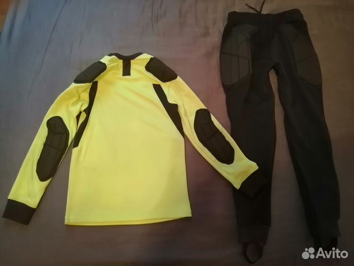 Детская вратарская футбольная форма Kipsta