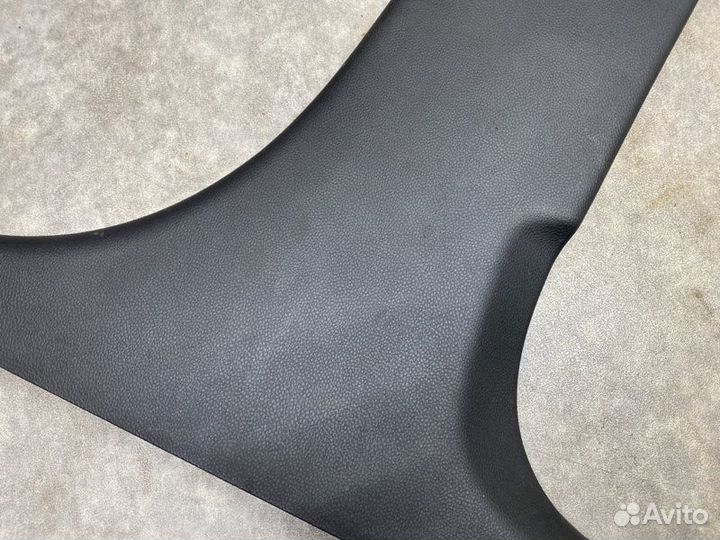 Накладка стойки правая Hyundai I30 хэтч 1.4 G4FA