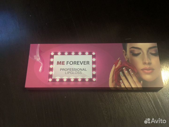 Продам комплект помад