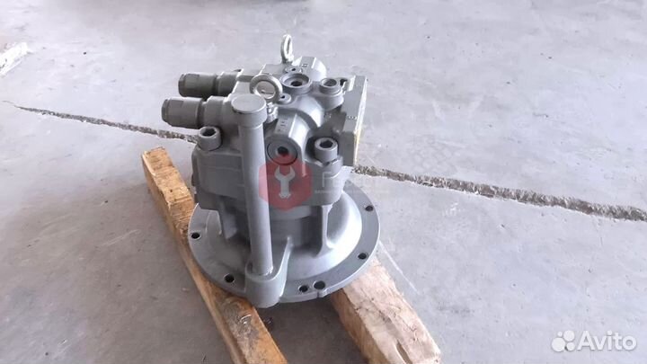 Гидромотор редуктора поворота Hitachi ZX135USK