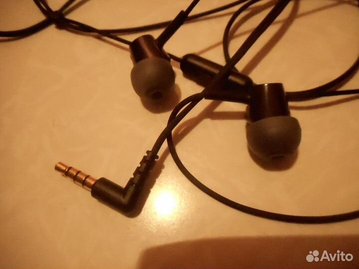Наушники 