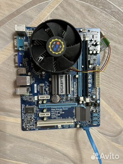 Материнская плата 775