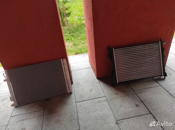 Радиатор охлаждения и кондиционера VW Polo 5