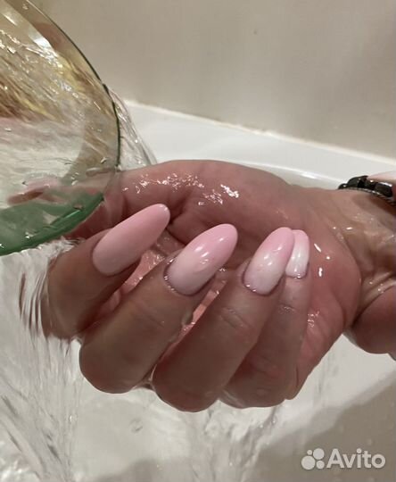 Маникюр, педикюр, брови