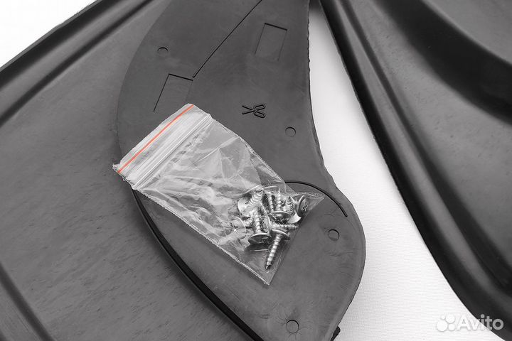 Брызговики универсальные Honda черные