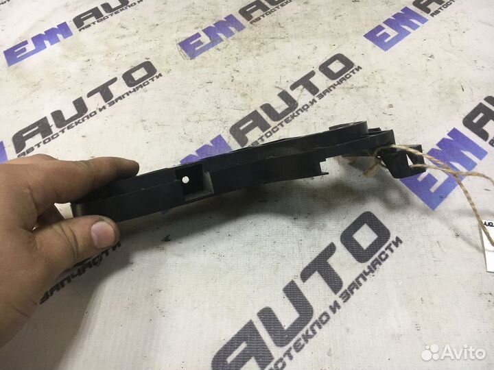 Накладка корпуса отопителя Мазда сх7