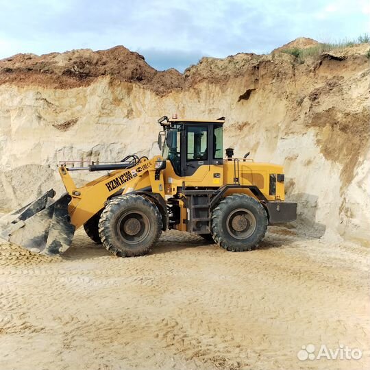 Оказываю услуги фронтальным погрузчиком