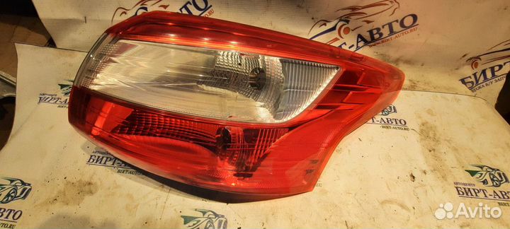 Фонарь задний Ford Focus III (2011—2015)