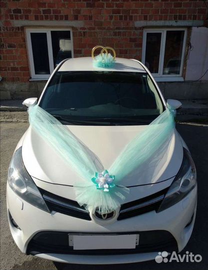 Лента на капот свадебного автомобиля