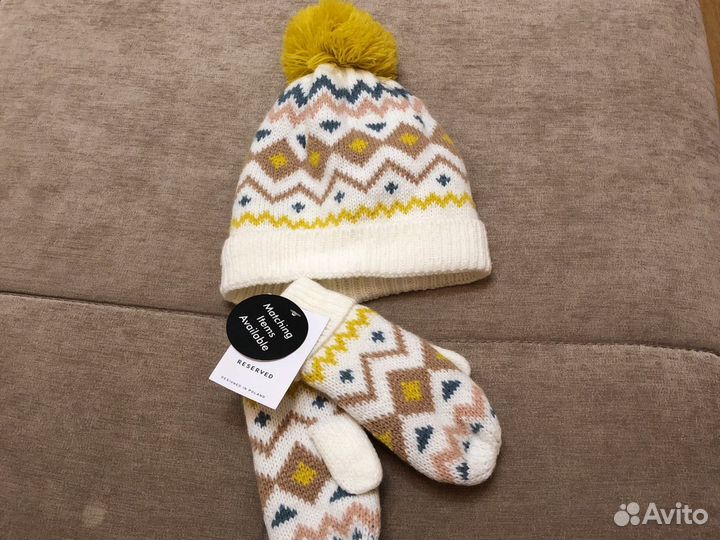 Комплект шапка и варежки