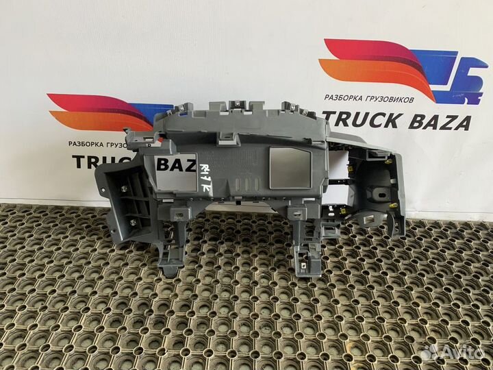 Рамка панели приборов Renault T