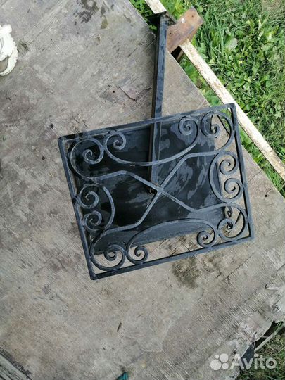 Кованая полочка