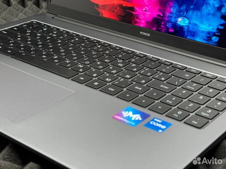 Мощный ноутбук Honor. Состояние нового