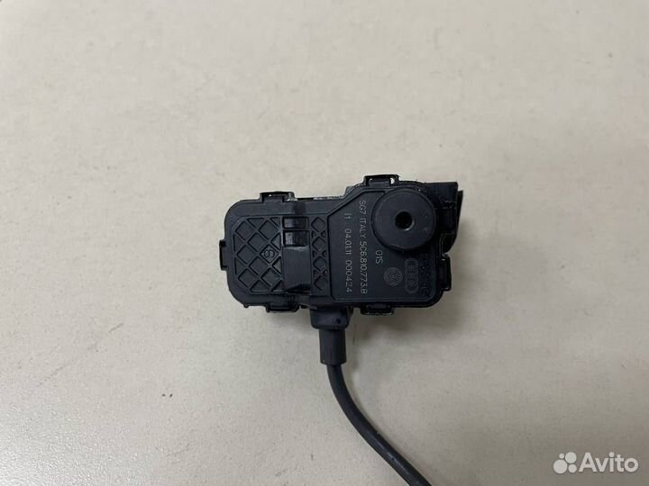 Активатор замка крышки бензобака Volkswagen Polo S