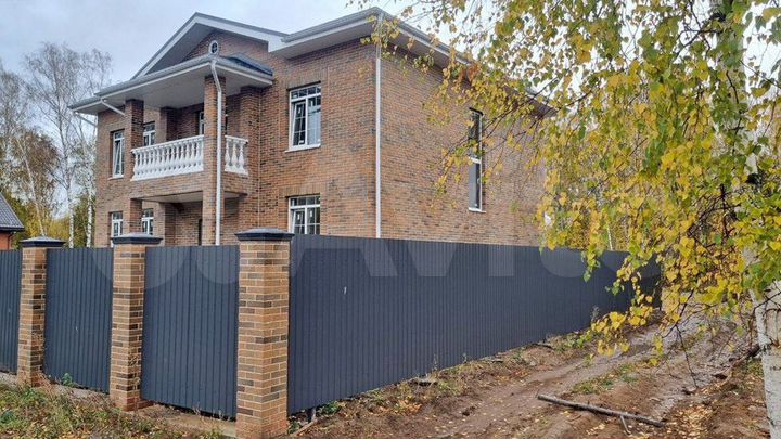 Коттедж 212,2 м² на участке 5 сот.