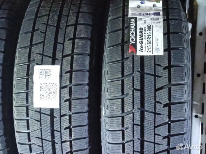 Yokohama Ice Guard IG50+ 215/65 R16 98Q