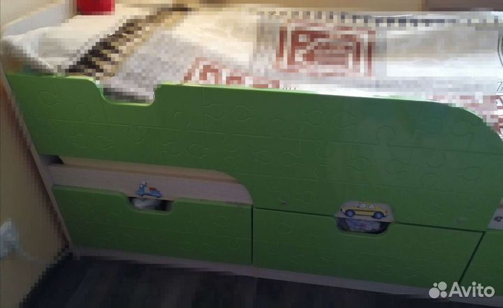 Кровать детская с матрасом