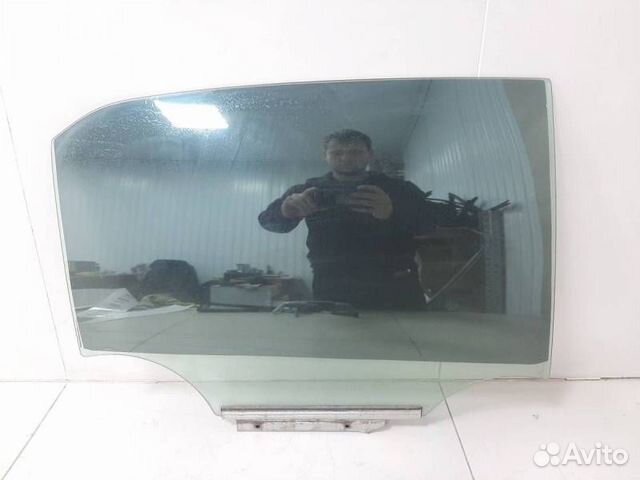 Стекло двери задней правой Toyota Corolla E150 200