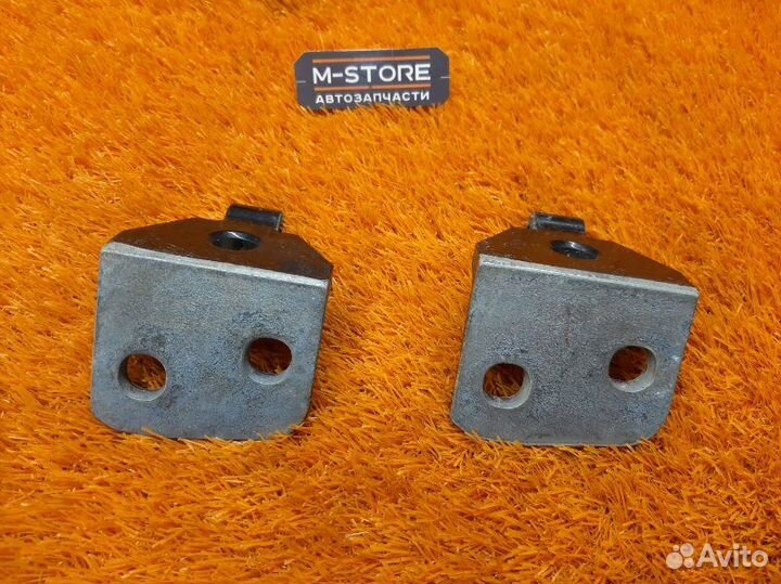 Петля двери передняя правая Bmw X3 E83 N52B25A