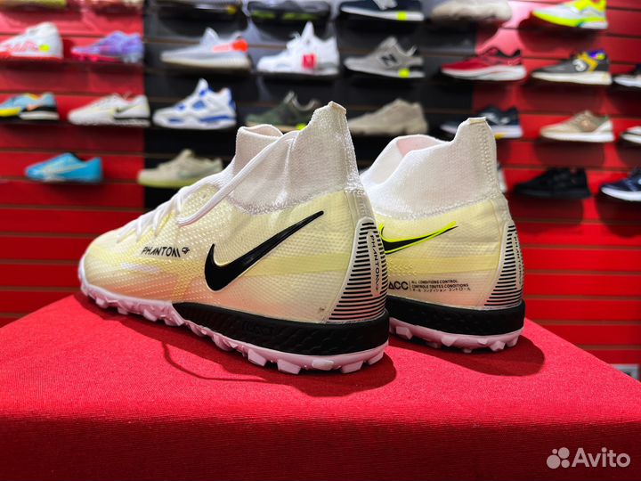 Сороконожки Nike Phantom GT2 Dynamic Fit