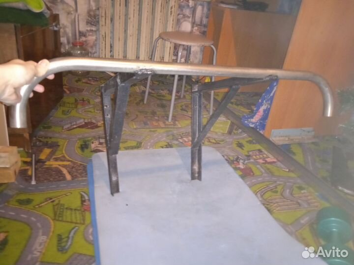 Турник настенный