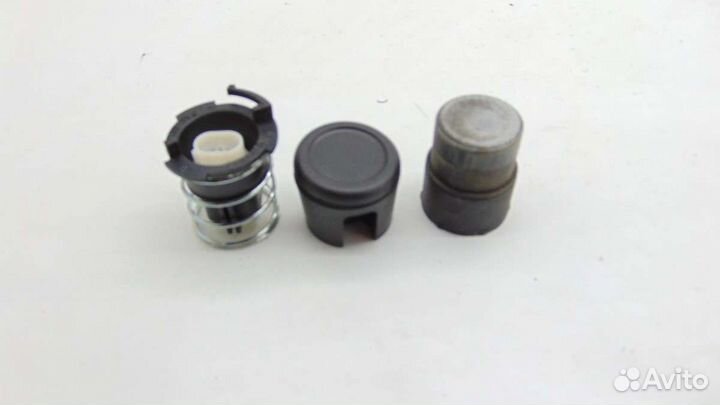 Кнопка открытия багажника Land Rover Range Rover S