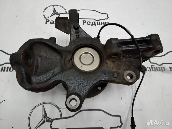 Кулак поворотный передний правый w906 Sprinter