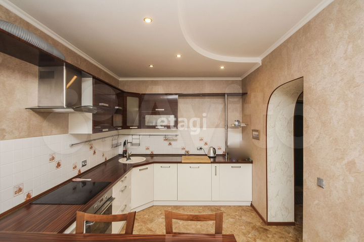 2-к. квартира, 80,1 м², 8/9 эт.