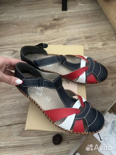 Сандали, туфли