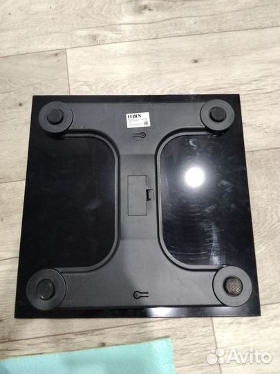 Весы напольные электронные новые