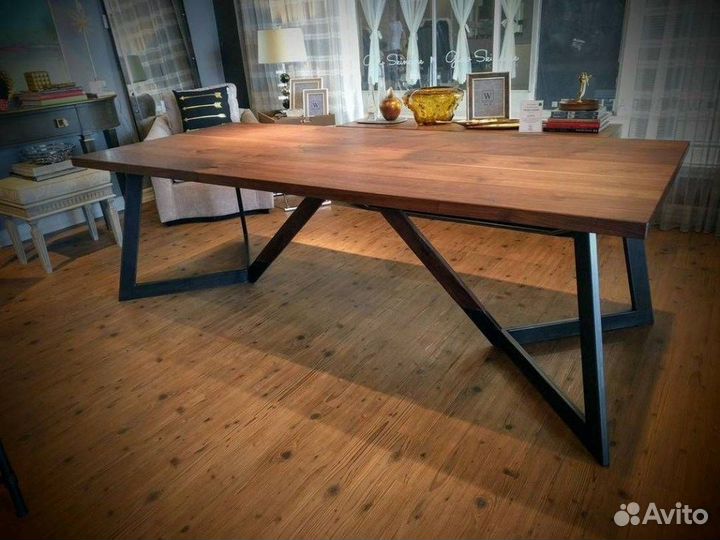 Продам стол кухонный