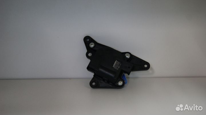 Привод заслонки отопителя левый Santa Fe Sonata