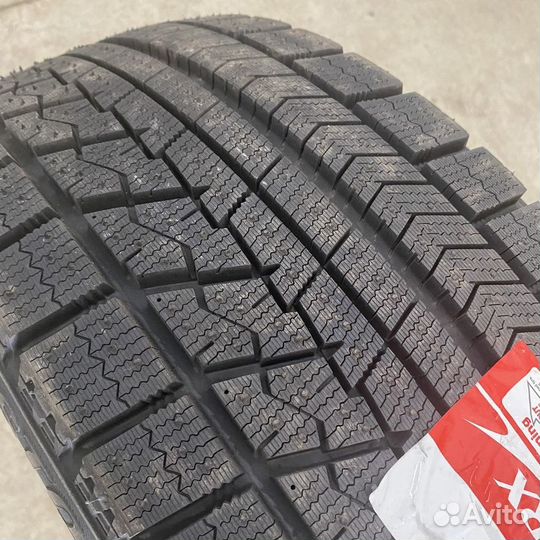 Bridgestone Blizzak VRX 225/60 R16 98S