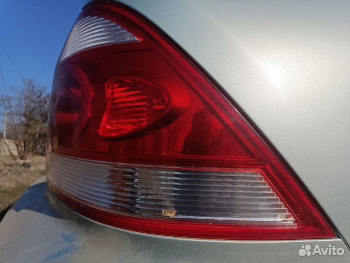 Фонарь задний правый Nissan Almera Classic B10