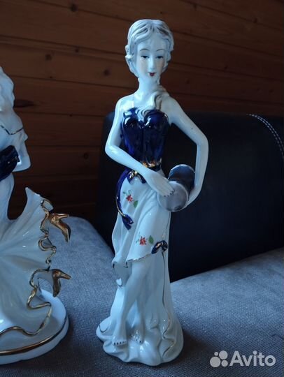 Фарфоровые статуэтки Девушки