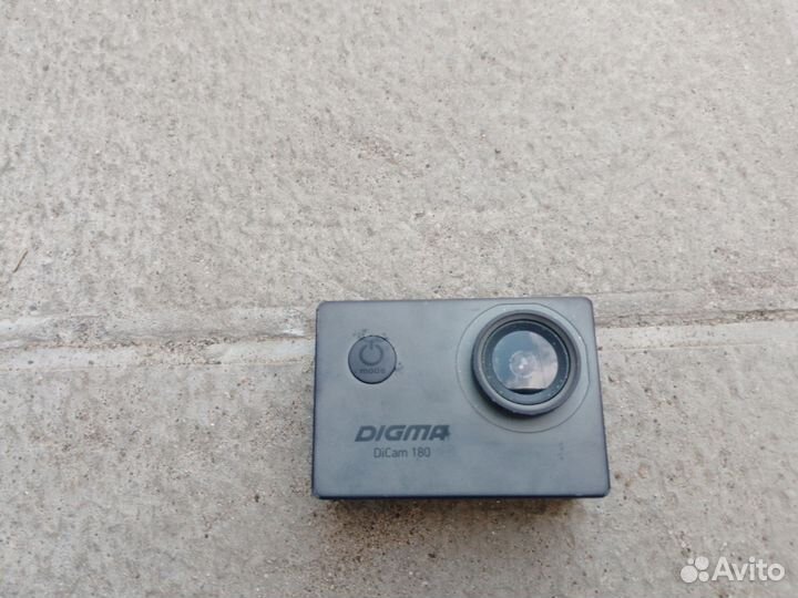 Экшн камера Digma 180