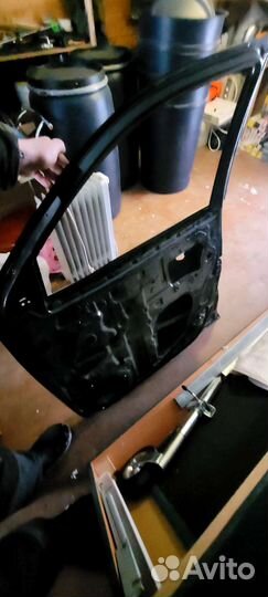 Дверь передняя правая toyota hilux