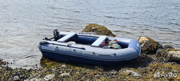 Продам лодку Флагман DK350