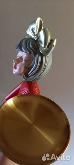 Статуэтка- вазочка