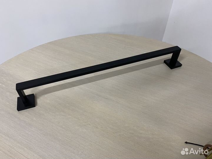 Держатель для полотенец черный 61см