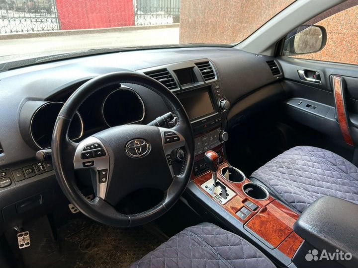 Toyota Highlander 3.5 AT, 2011, 293 000 км