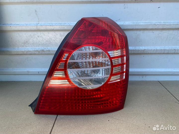 Фонарь задний правый Hyundai Elantra 3 XD