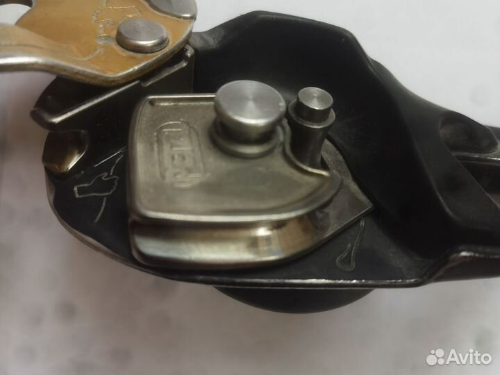 Спусковое устройство petzl rig