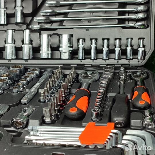 Набор инструментов ключей satvpro 151 предмет