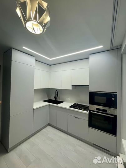 Кухня новая угловая