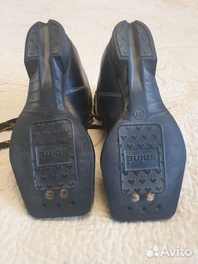 Лыжные ботинки