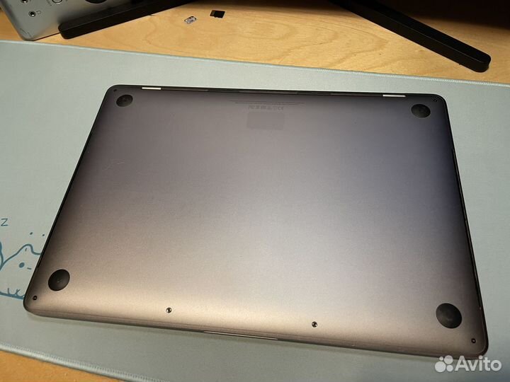 MacBook Pro 13 2017 TouchBar 16гб 1тб